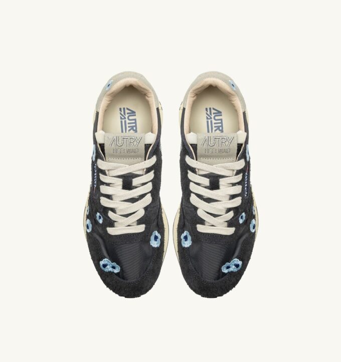 REELWIND LOW SNEAKERS IN PHAN AND CELESTIAL BLUE EMBROIDERY