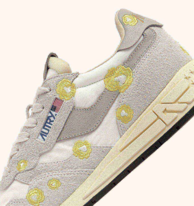 REELWIND LOW SNEAKERS IN WHITE AND BUTTERCUP EMBROIDERY REELWIND LOW SNEAKERS IN WHITE AND BUTTERCUP EMBROIDERY