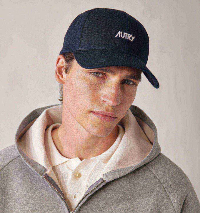 UNISEX BASEBALL CAP WITH CONTRAST EMBROIDERED LOGO