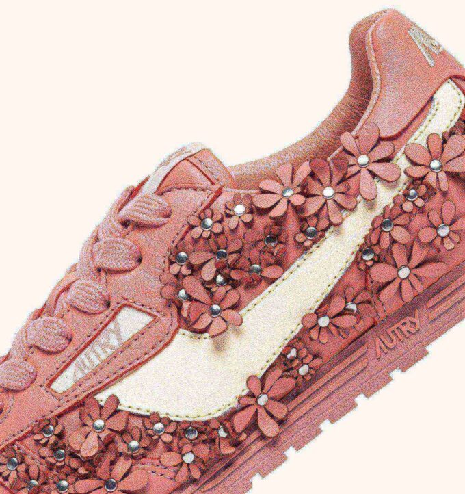 WINDSPIN FLOWERS SNEAKERS IN LOBSTER BISQUE LEATHER