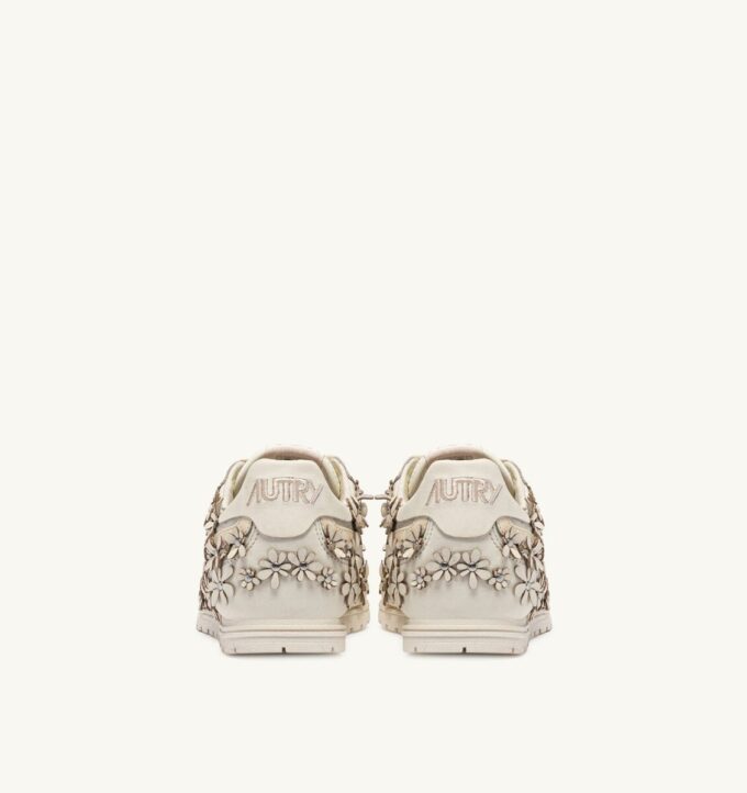 WINDSPIN FLOWERS SNEAKERS IN MARSHMALLOW LEATHER
