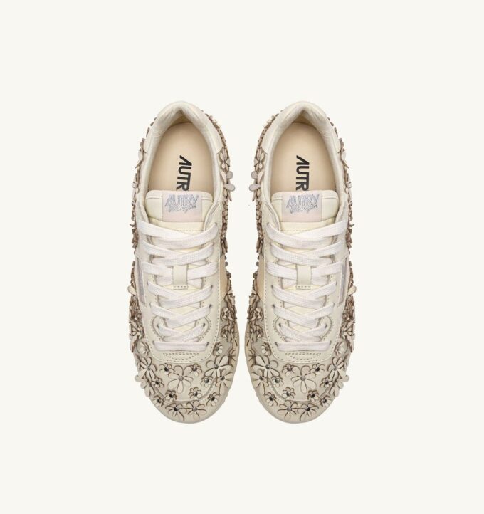 WINDSPIN FLOWERS SNEAKERS IN MARSHMALLOW LEATHER