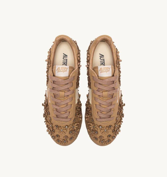 WINDSPIN FLOWERS SNEAKERS IN STAR FISH LEATHER