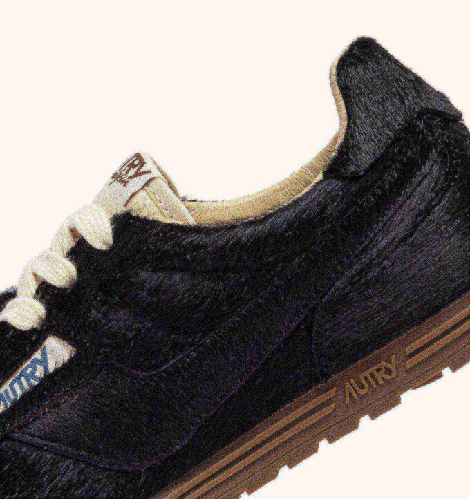 WINDSPIN SNEAKERS IN BLACK PONY HAIR EFFECT