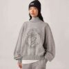 WINTER CAMP GRAPHIC SWEATSHIRT WOMAN